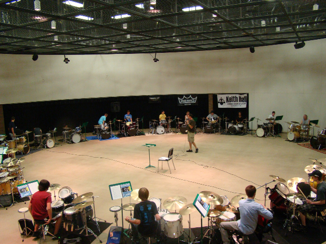 19 Drummers